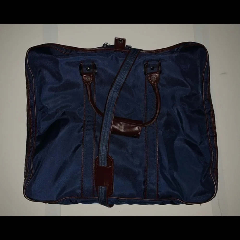 SOLD  YSL men’s travel bag - Picture 3 of 10